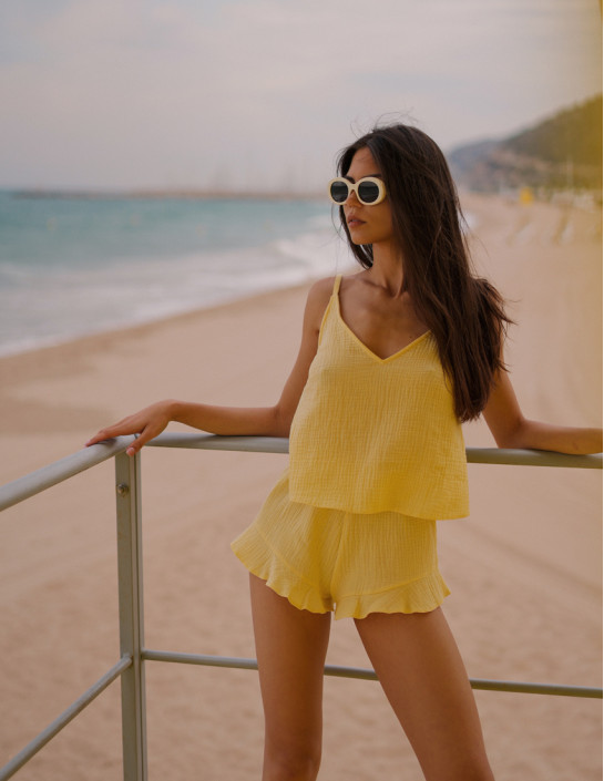 Pajama set with top and ruffled shorts yellow