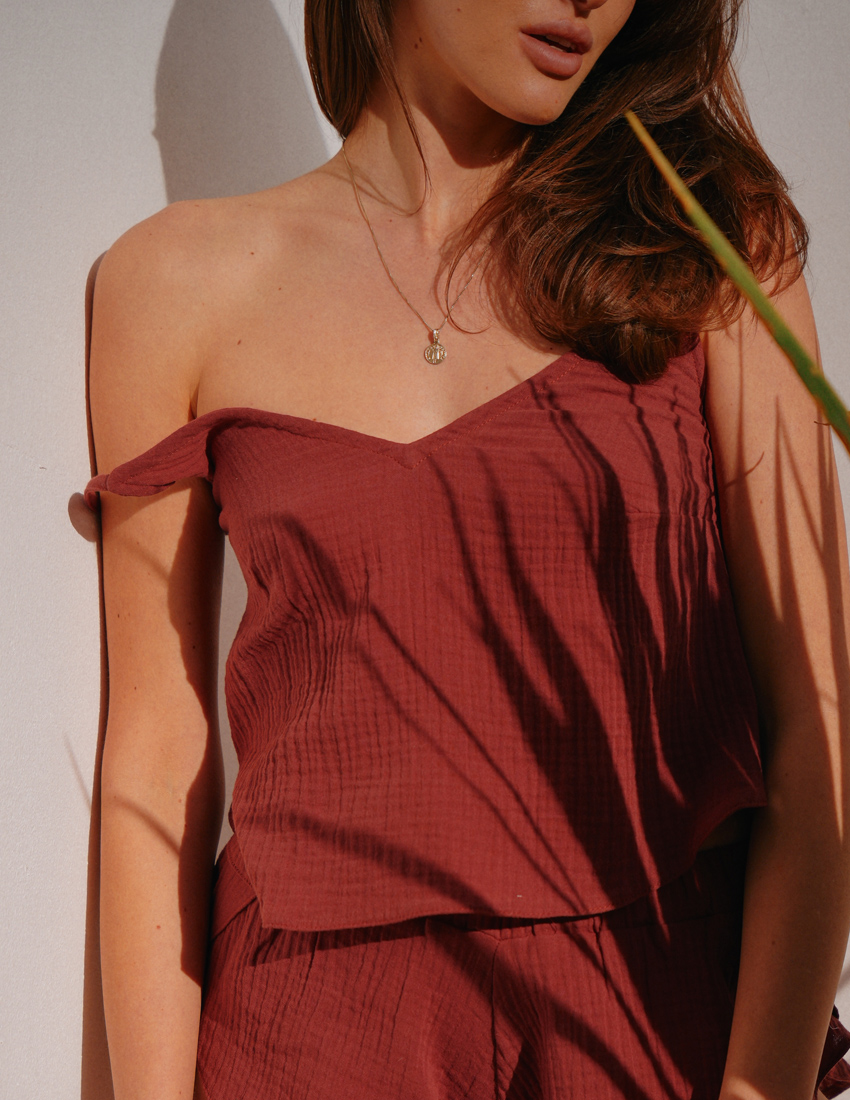 Ruffled shorts Brickcolor