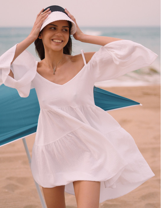 Dress with Wide Sleeves in White Muslin
