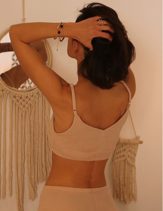 BEIGE short top with thin straps made of muslin