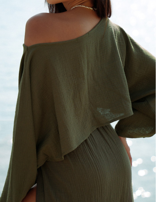 Khaki longsleeve with wide sleeves
