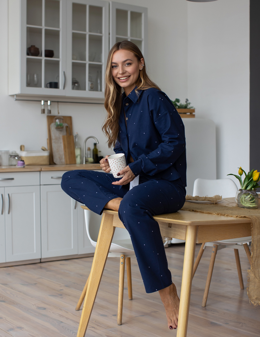 Set: Cropped Flannel Shirt and Pants in Darkblue