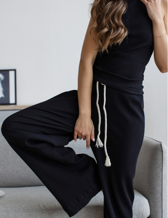 Ribbed black tank top and pants set