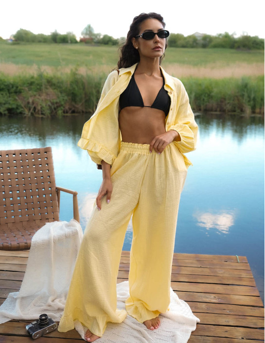 Set: ruffle shirt and muslin pocket pants; yellow